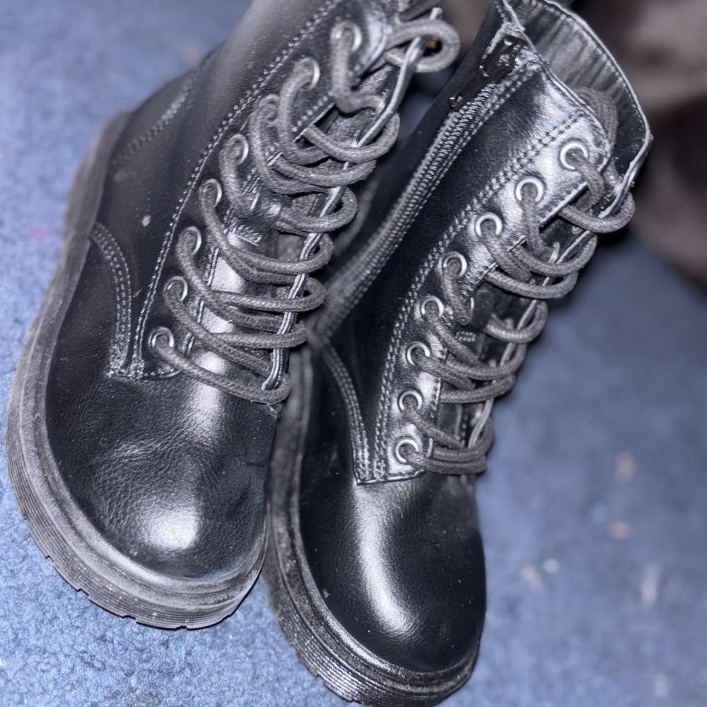 Black little girl size 13 boots